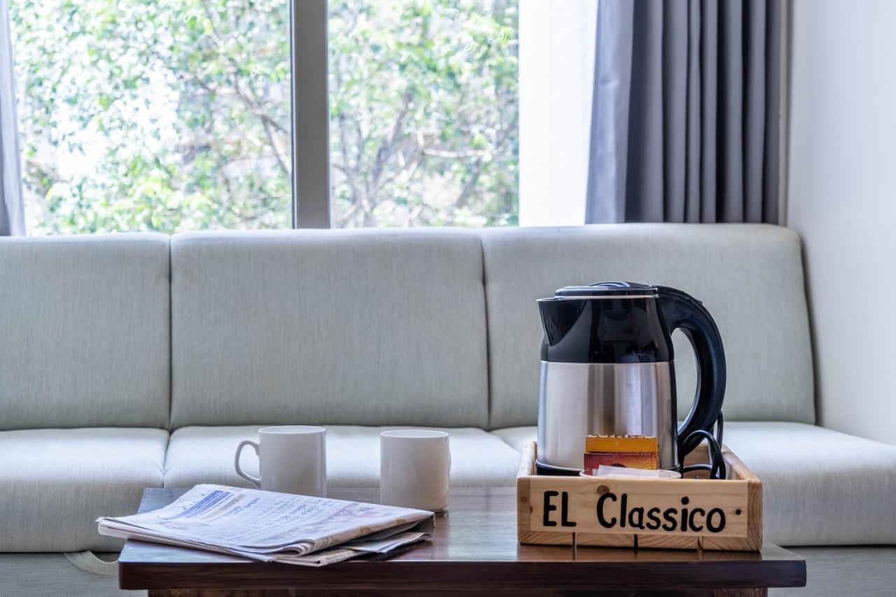 Hotel El Classico Rajkot Ngoại thất bức ảnh