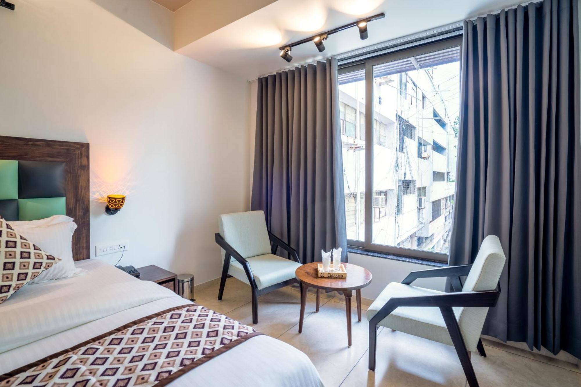 Hotel El Classico Rajkot Ngoại thất bức ảnh