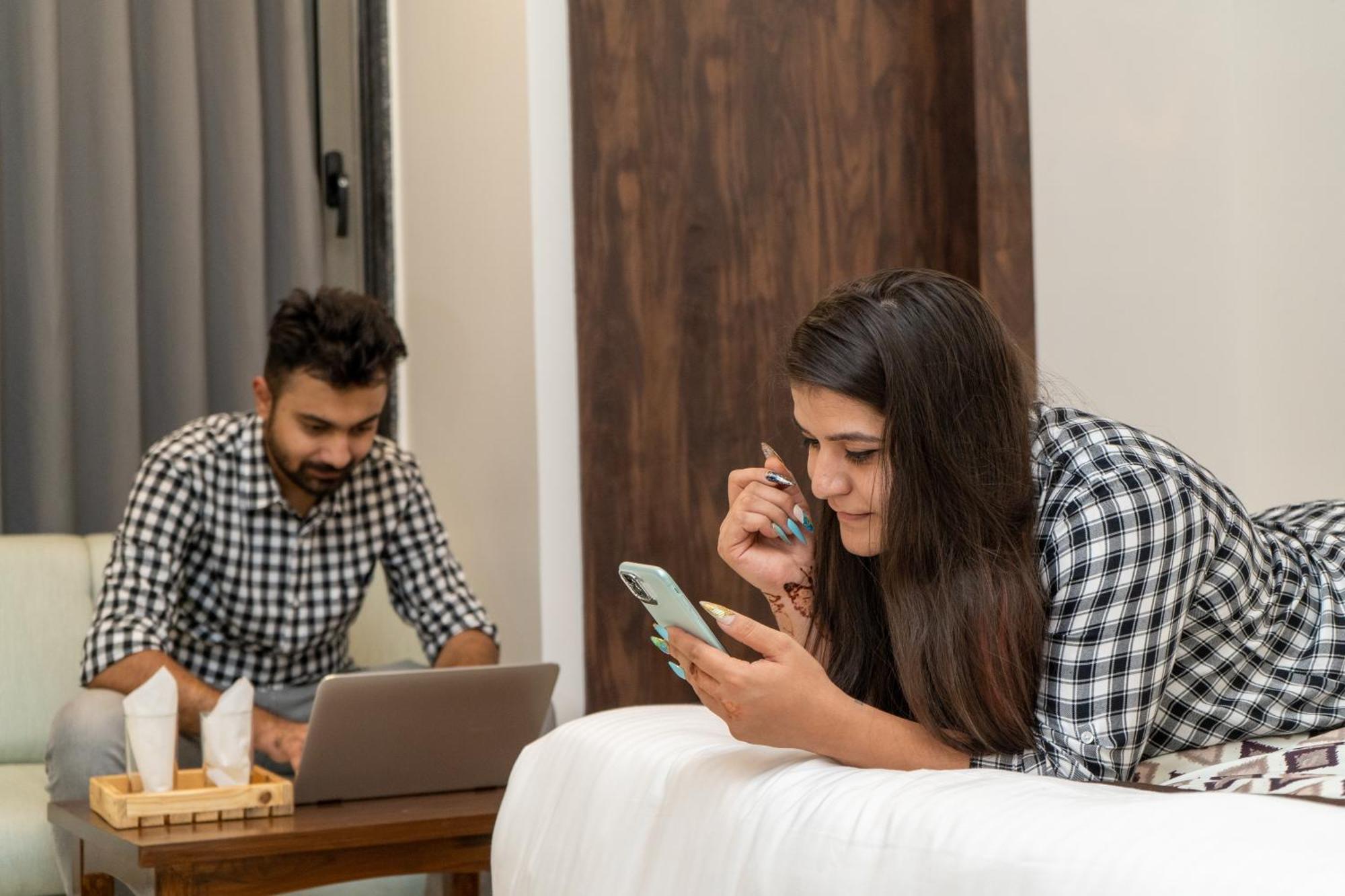 Hotel El Classico Rajkot Ngoại thất bức ảnh