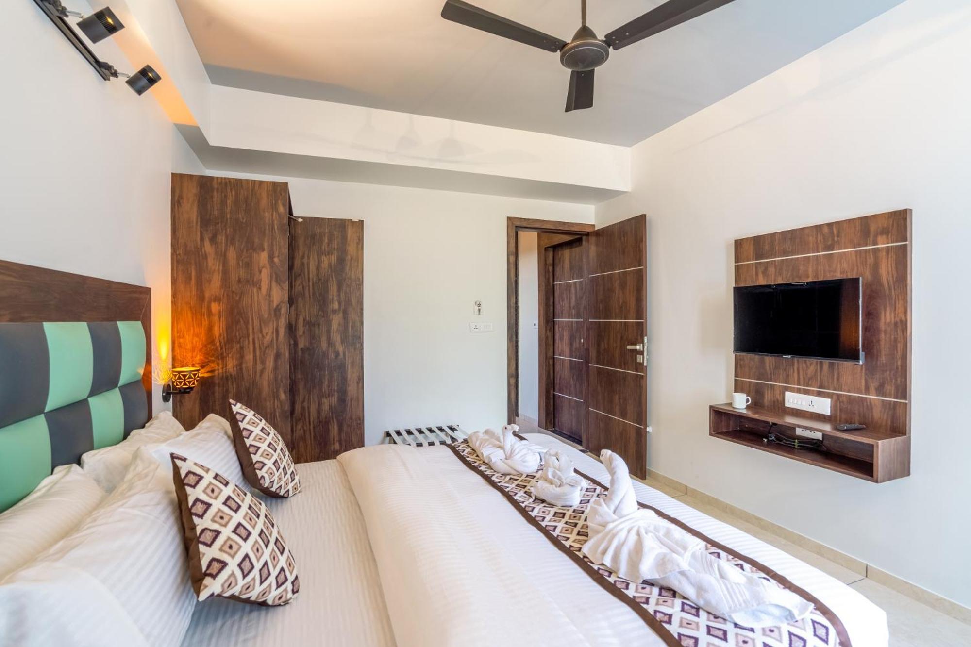Hotel El Classico Rajkot Ngoại thất bức ảnh