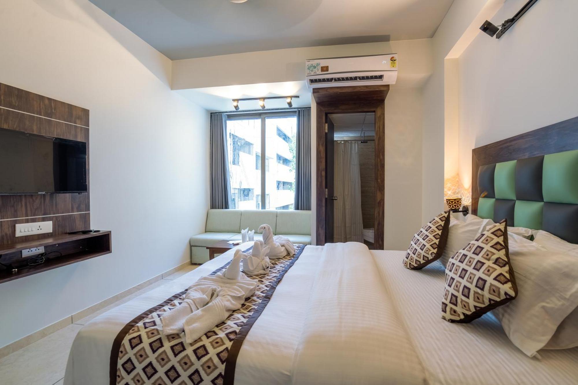 Hotel El Classico Rajkot Ngoại thất bức ảnh